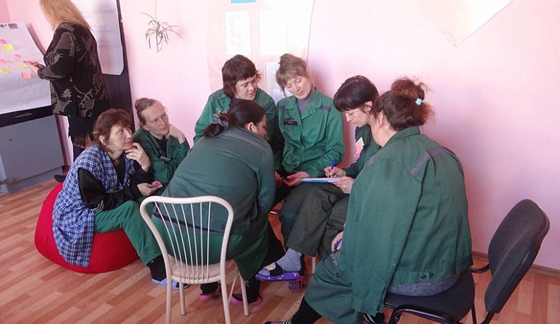 Калужские арестантки поделились своими литературными пристрастиями