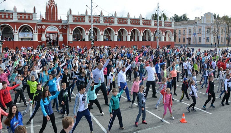 Геннадий Скляр поздравил калужан с Днем физкультурника