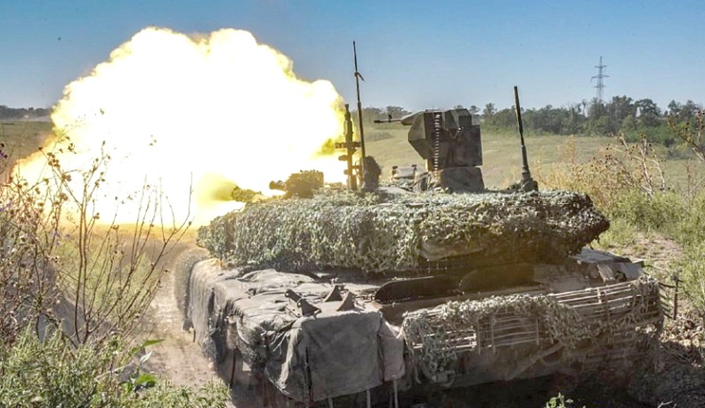 Три горячих месяца