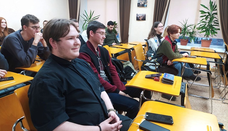 На базе Калужского филиала РАНХиГС проходит круглый стол на тему развития и поддержки местного самоуправления1