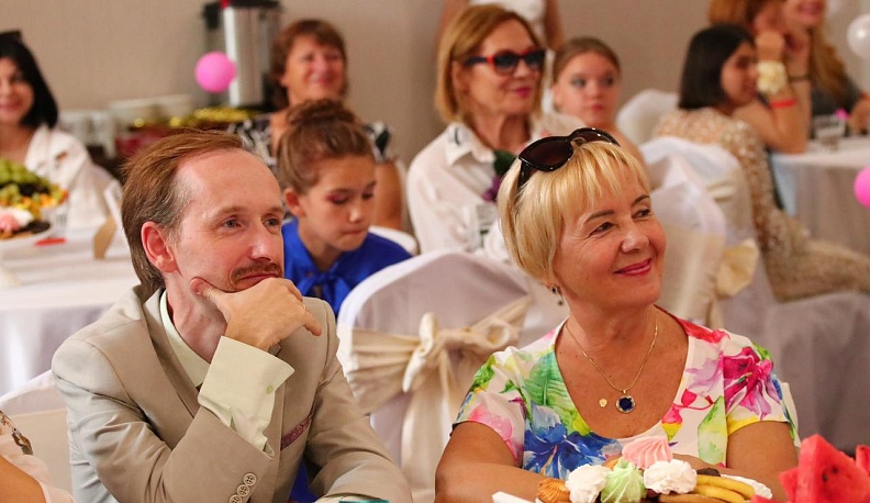 В Калуге прошел выпускной для участниц наставнического проекта «Путь к себе»