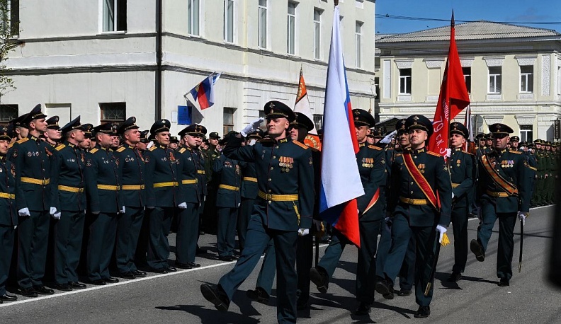 Губернатор поздравил военнослужащих Козельской ракетной дивизии с годовщиной образования