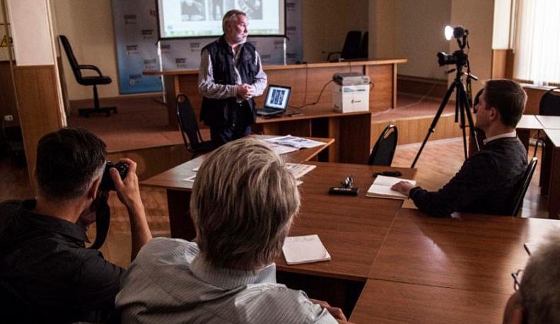 Калужским фотокорам дал мастер-класс преподаватель МГУ