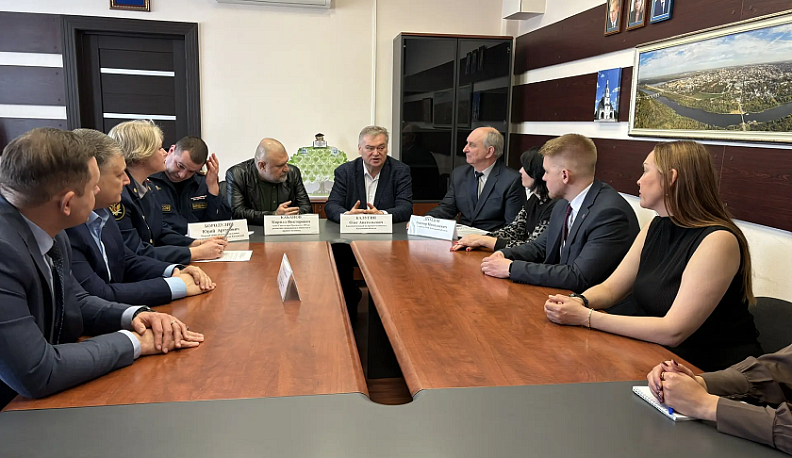 Кирилл Кабанов встретился с представителями Общественной наблюдательной комиссии Калужской области