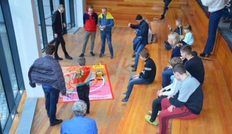 На фестивале «УграFest» роботы бьются за Ивана III и хана Ахмата