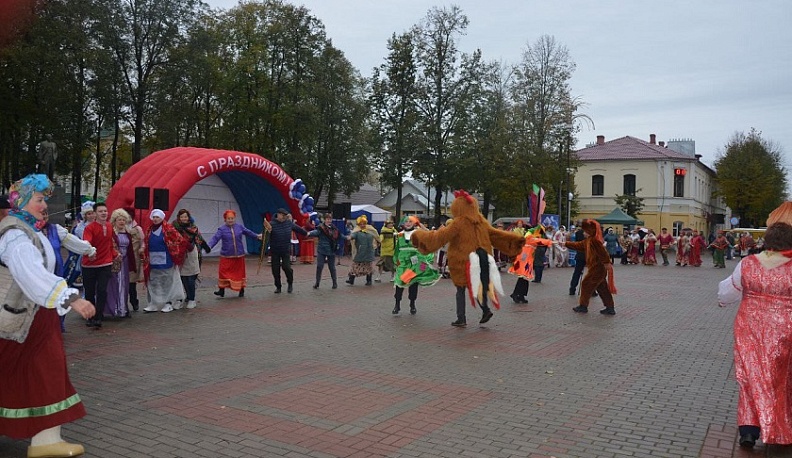 В Юхнове прошла Покровская ярмарка