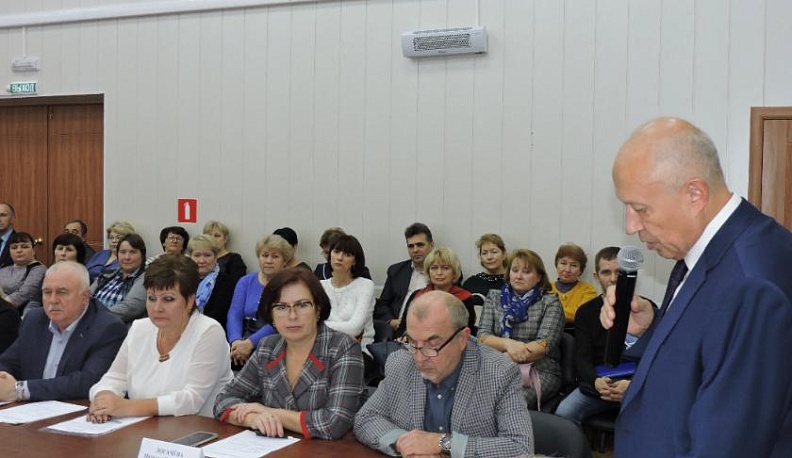 Виктор Бабурин встретился с депутатами представительных органов Перемышльского района