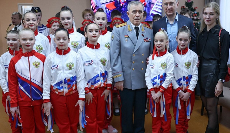 Владислав Шапша вместе с местными жителями открыл обновленный Тешевический дом культуры