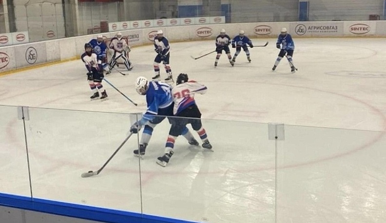 Калужские хоккеисты обыграли соперников первенства ЦФО в домашнем матче