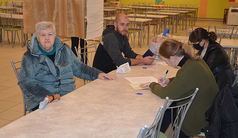 Из разбитого Мариуполя  в мирную Калугу