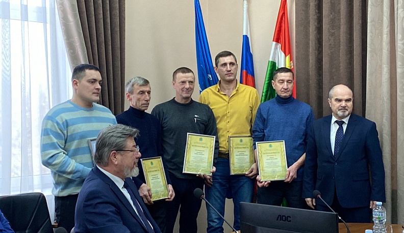 Почетными грамотами регионального министерства отмечены обнинские  коммунальщики за восстановление Первомайска