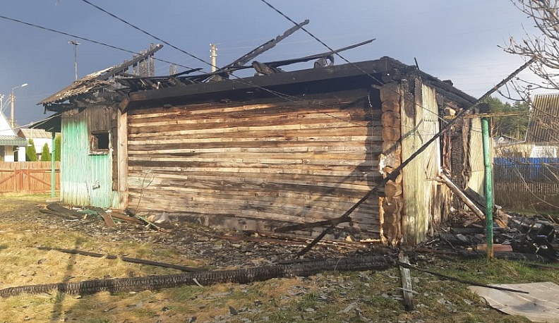 В Калужской области в пожаре погибли мать и сын