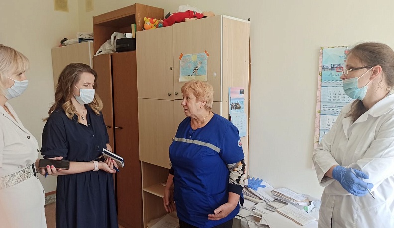 Детский омбудсмен посетила участковую больницу Мосальского района