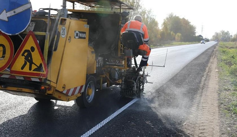 В Калужской области начали наносить шумную краевую разметку