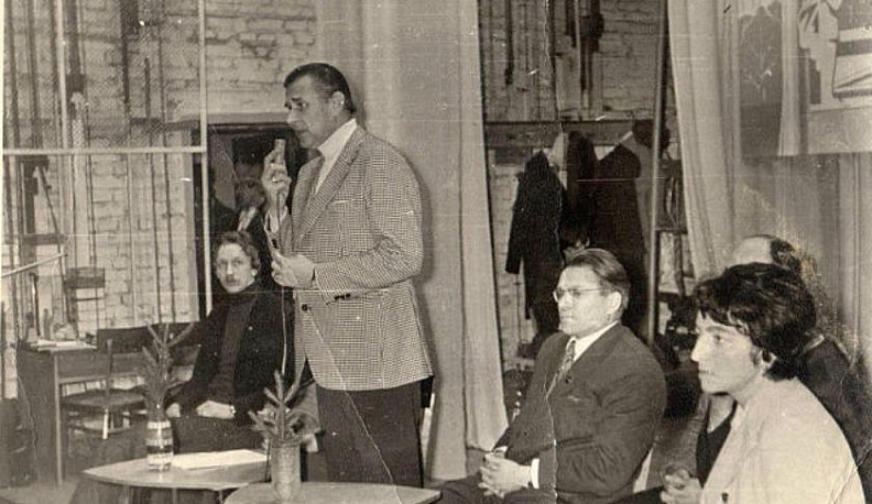 Марш физкультурников, лотерейный бычок и встреча с «легендой» 