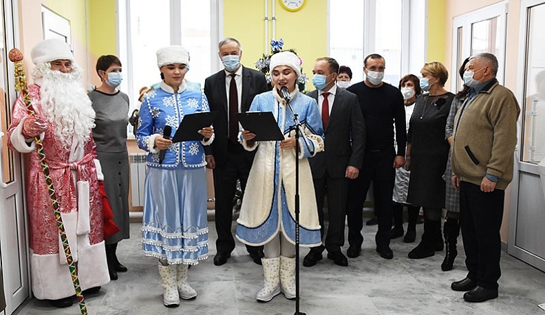 В Людинове после капитального ремонта открылась детская поликлиника