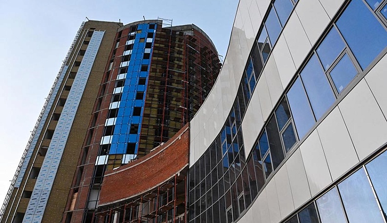 Количество рабочих на отделке Дворца спорта в Калуге увеличат