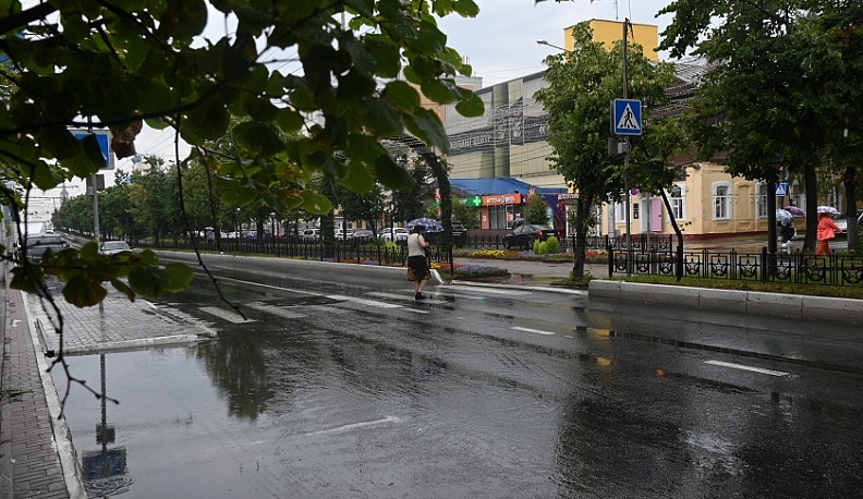 Утром в Калужской области ожидается гроза, град и сильный дождь