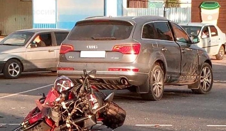 Под Обнинском «Ауди» столкнулась с мотоциклом