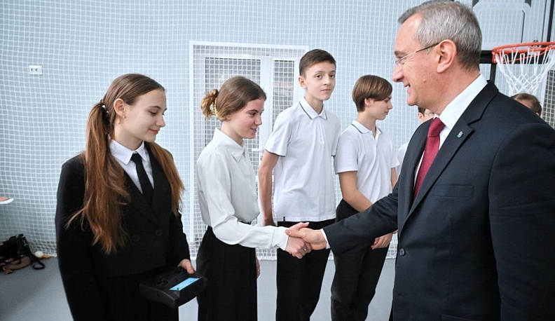 Владислав Шапша посетил центр дополнительного образования «Галактика» в Калуге