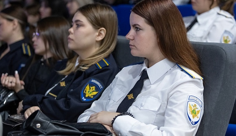 Депутат Народного совета ДНР рассказала калужанам об украинском терроризме