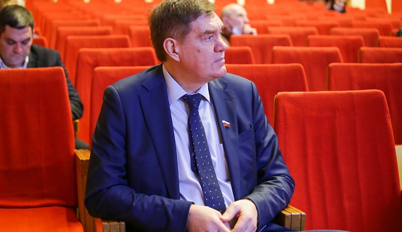 Сенатор РФ Александр Савин провел личный прием граждан в Калуге