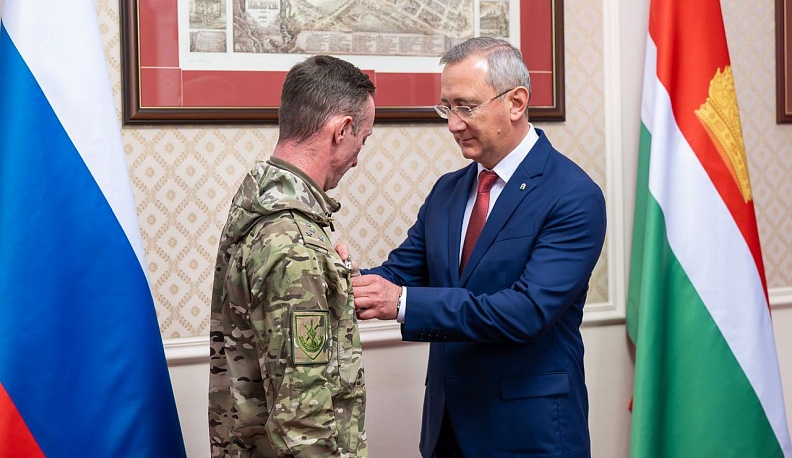 Владислав Шапша вручил награды за мужество Героям Калужской области