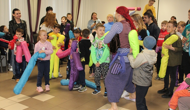 Обнинские волонтёры организовали праздник для юных медынцев