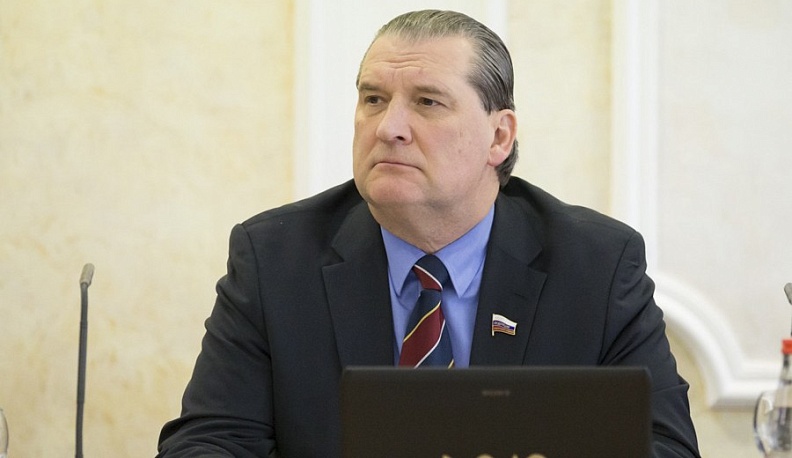 Алексей Александров поздравил калужан с Днем победного окончания Великого стояния на реке Угре