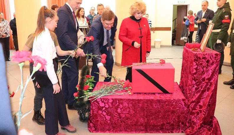 Ему такая участь выпала