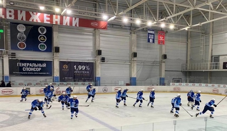 Калужские хоккеисты проведут домашние матчи сразу двух турниров