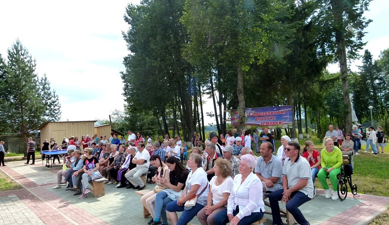 Жители Ивановского сельского поселения в Износковском районе отпраздновали День рождения деревни