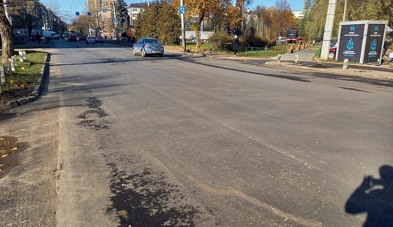 На еще одной улице Калуги появилось новое дорожное покрытие