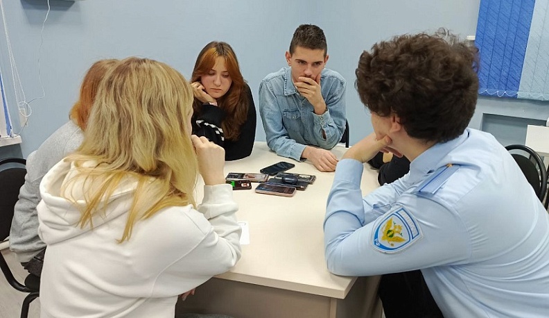 В Калуге прошла интеллектуальная игра, посвященная женщинам, приблизившим Великую Победу