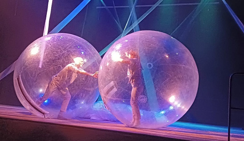 Человечки рождаются свободными!