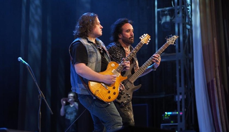 «Мир гитары» превратился в танцы со звездами