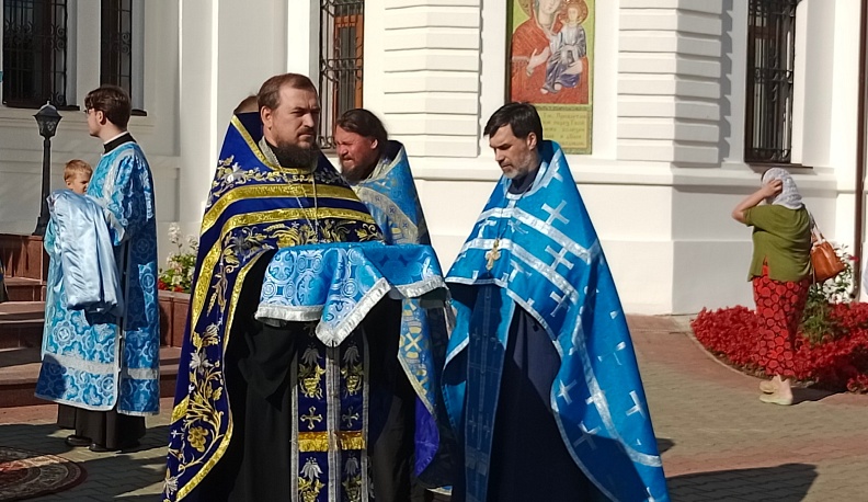 В Калуге православные верующие отмечают день памяти иконы Божией Матери «Калужская»