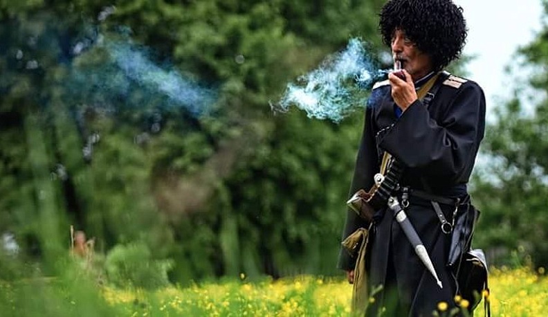 Фотокорреспондент «Вести» принимает поздравления