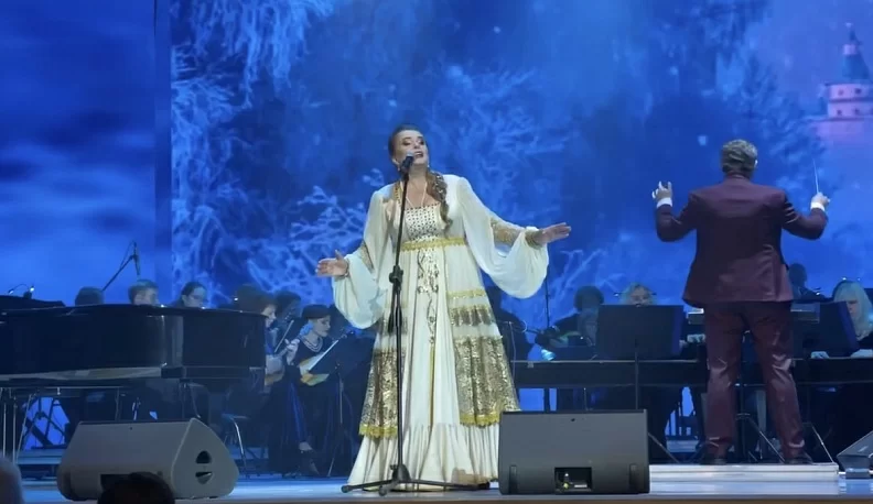 Владислав Шапша поздравил с юбилеем артистку Лидию Музалеву