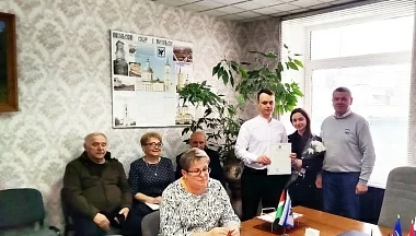 Две многодетные семьи из Мосальского округа получили свидетельства на приобретение жилья