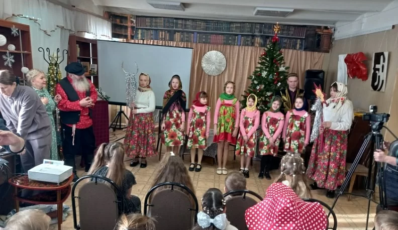 Маленькие жители Кондрова стали участниками рождественского представления