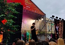 Калужские молодожёны исполнили свой первый танец под песню «Драгни» на Дне молодёжи Калужские молодожёны исполнили свой первый танец под песню «Драгни» на Дне молодёжи
